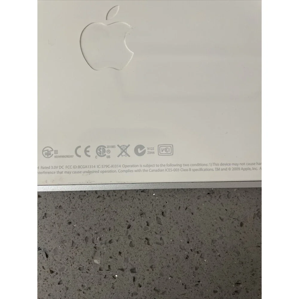 Genuine Apple A1314 wireless bluetooth keyboard not working, AS-IS for parts